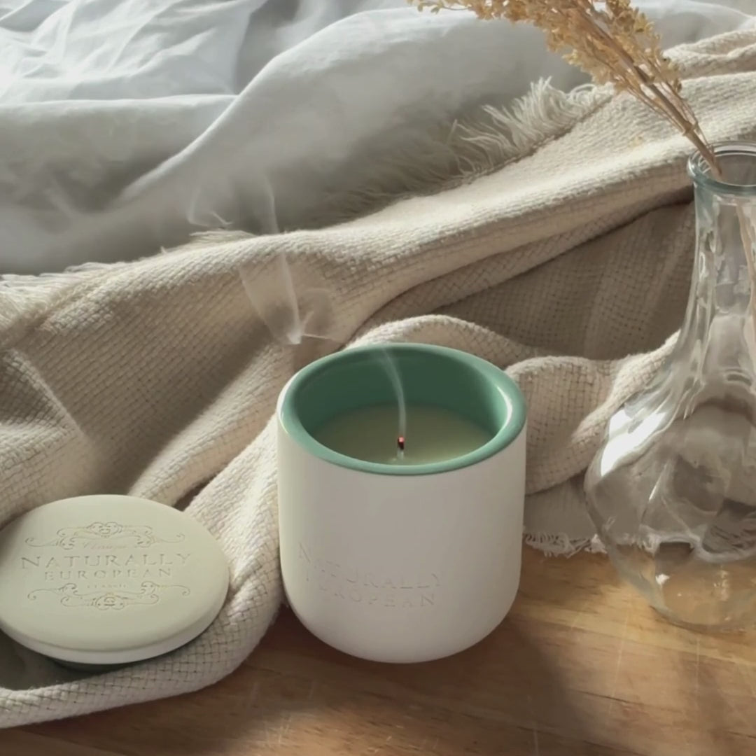 Naturally European Sea Kelp Cedar Candle